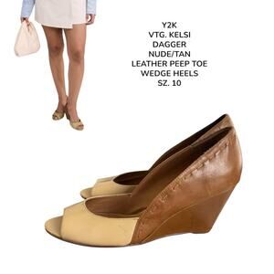 Y2K VTG. KELSI DAGGER NUDE/BROWN LEATHER PEEP TOE WEDGE PUMPS SZ 10.